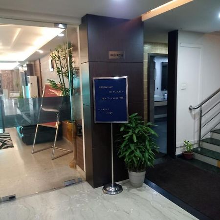 The Contour Hotel Guwahati Exterior photo