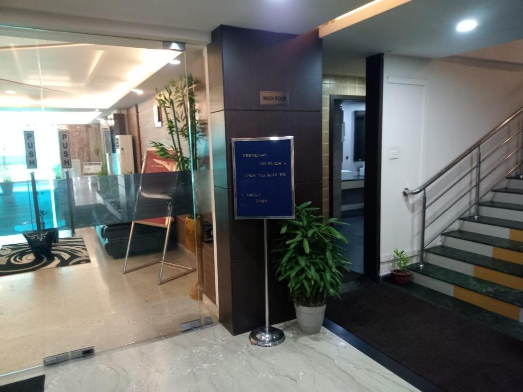 The Contour Hotel Guwahati Exterior photo